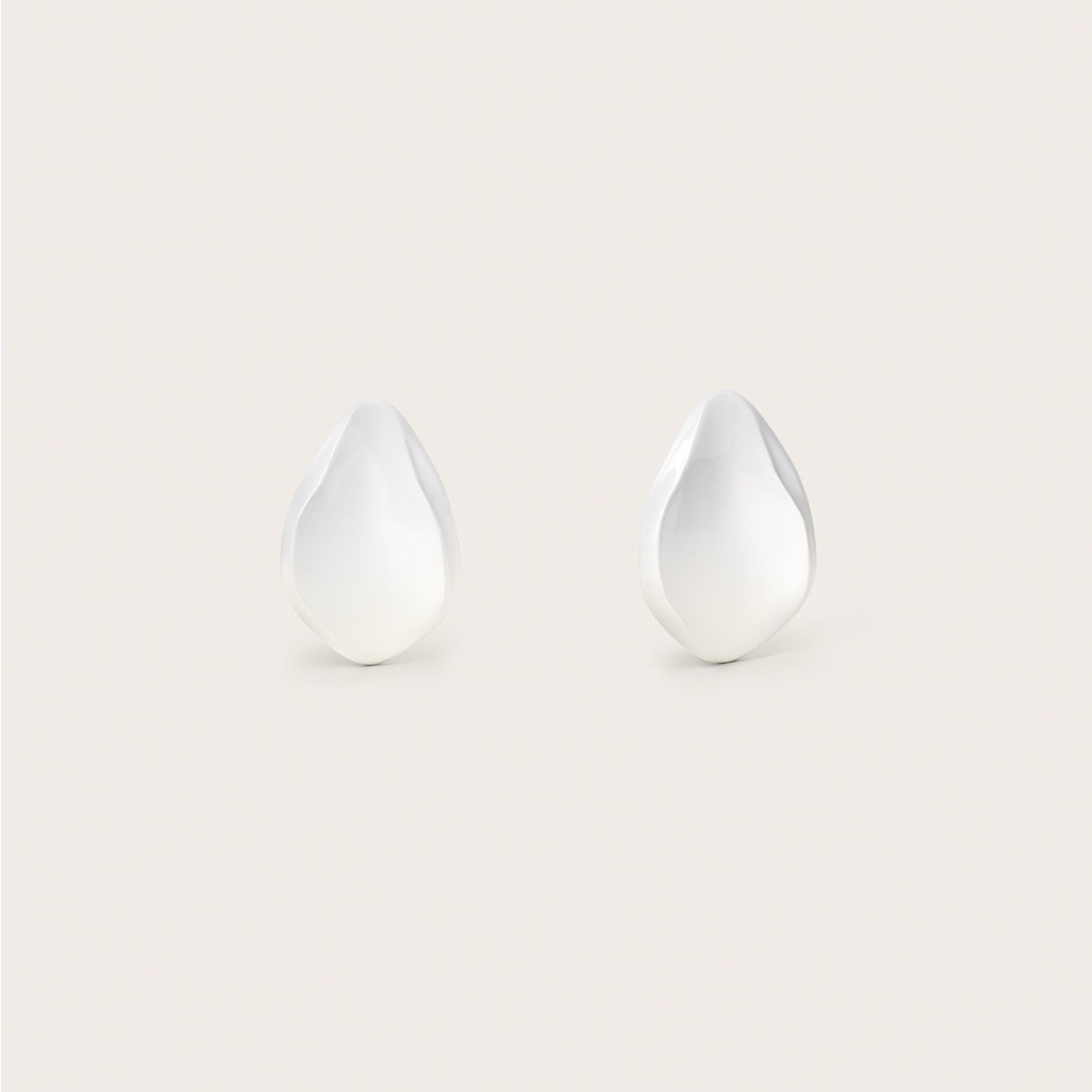 CULT GAIA Erin Clip On Earrings - Picture 3 of 10